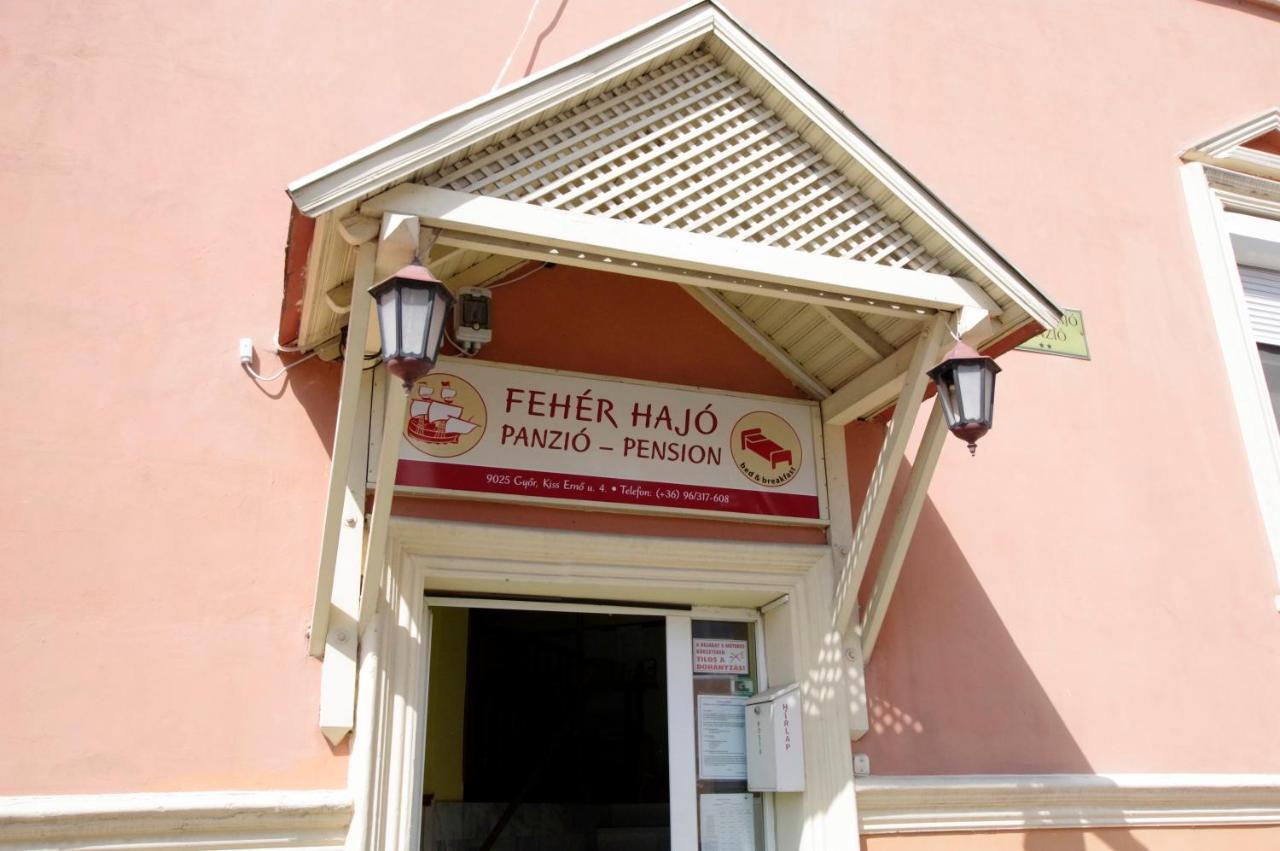 Fehér Hajó Panzió és Vendéglő Győr Exterior foto